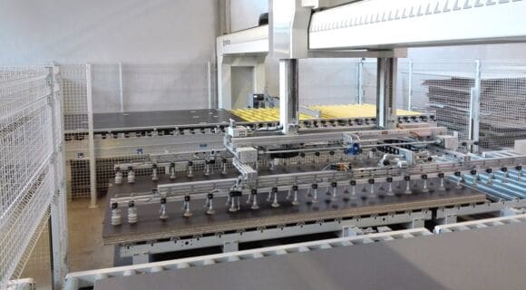 mahros carrier自动化堆垛机_专为处理大型板材而设计的进料和堆垛机_SCM机械厂