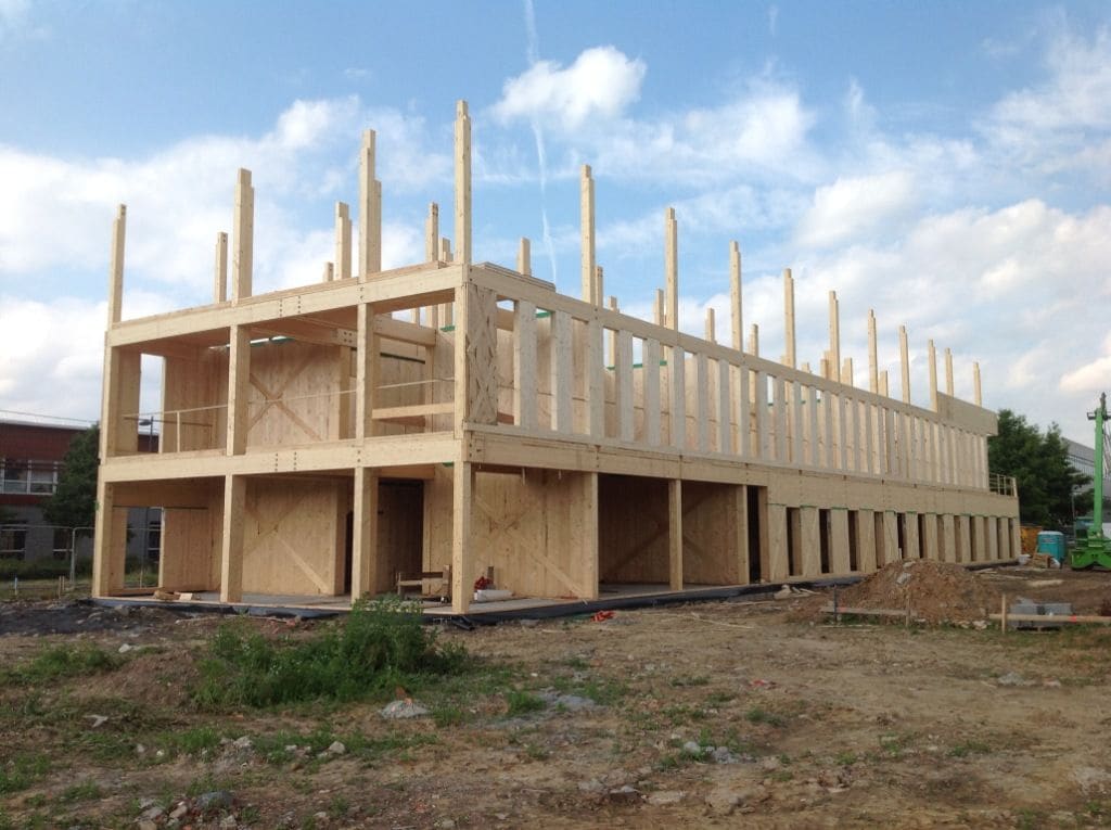 Stabilame: case in legno con il Centro di Lavoro Oikos