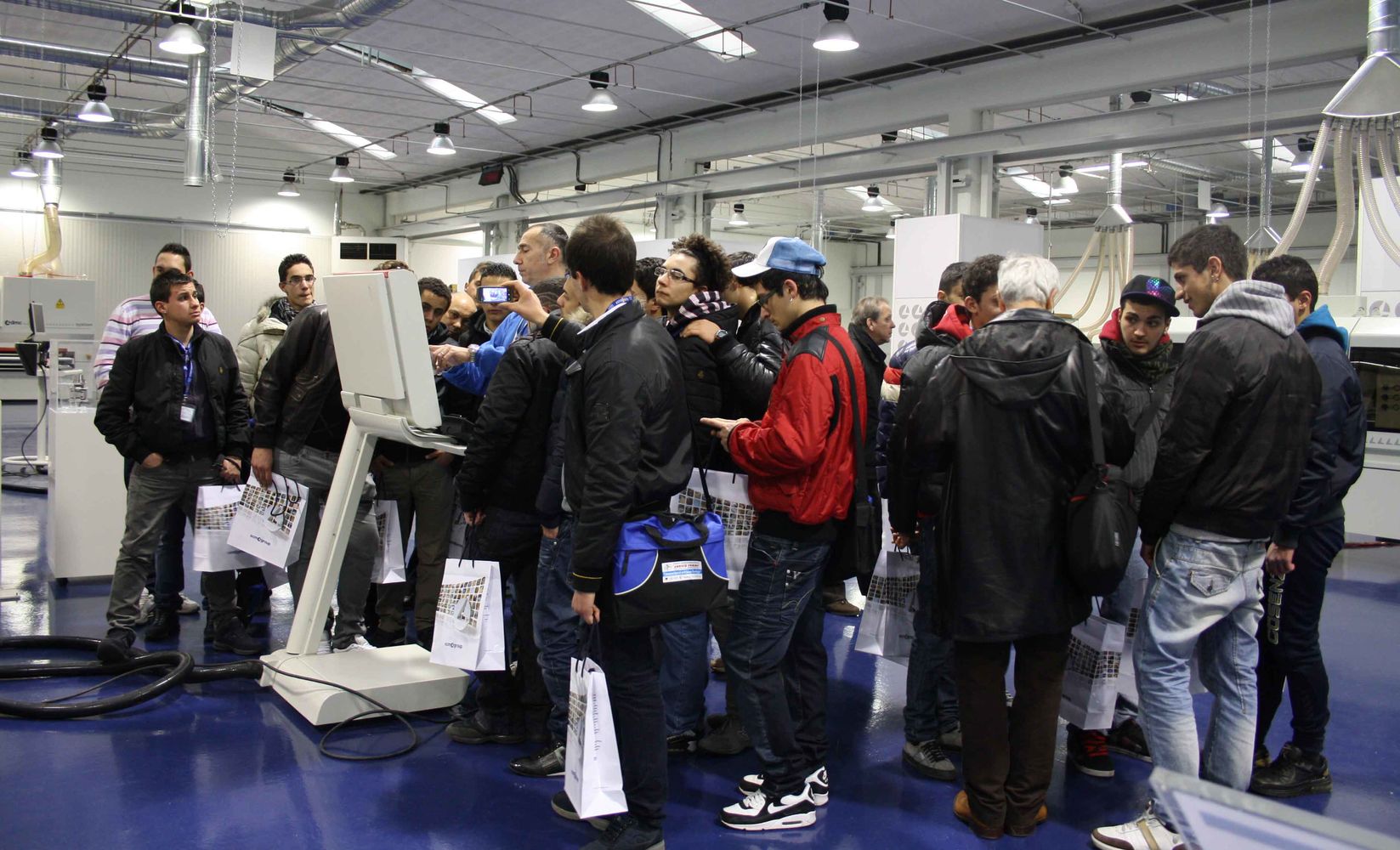 Gruppo di studenti ITIS in visita