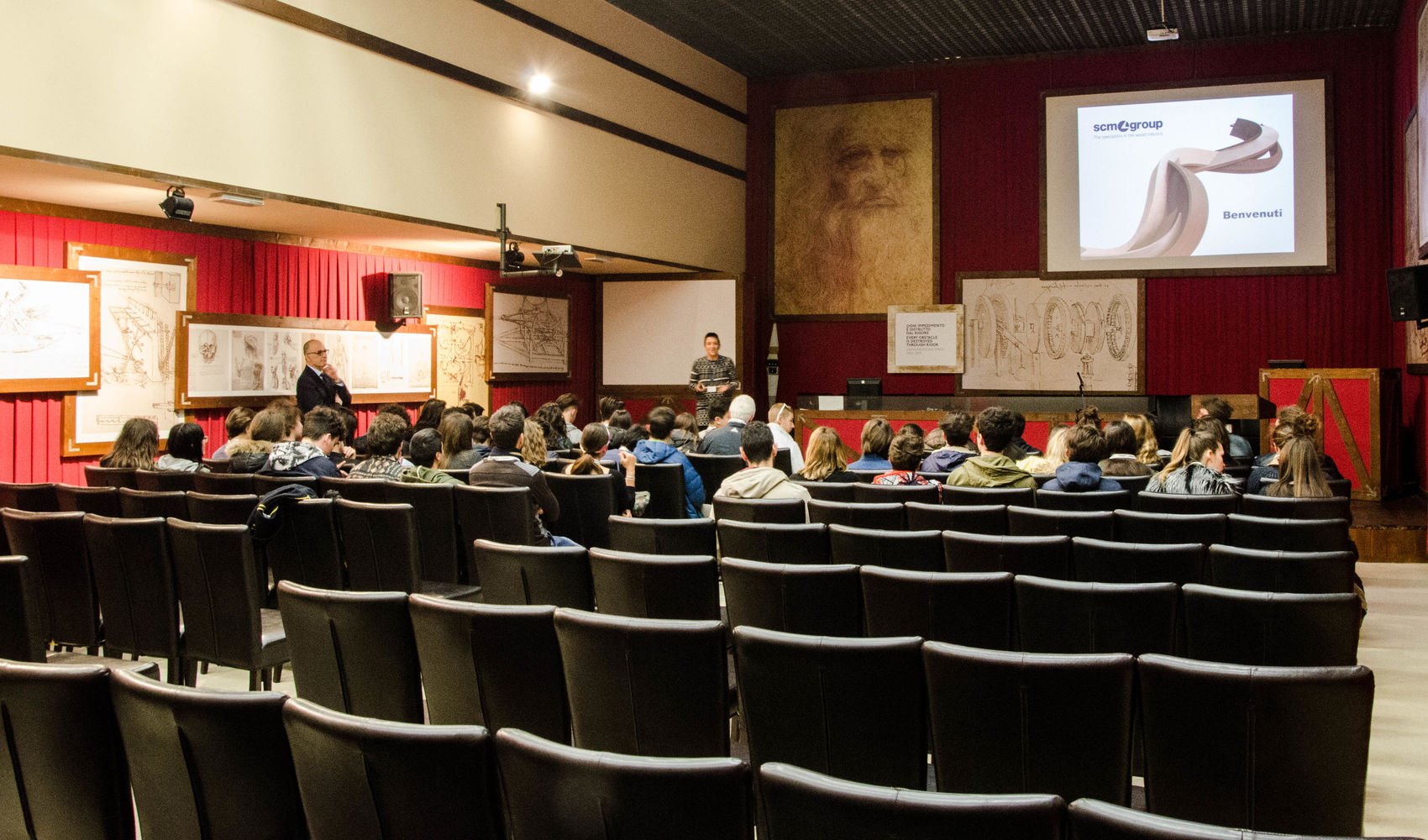 Gli studenti della Fondazione Karis in visita