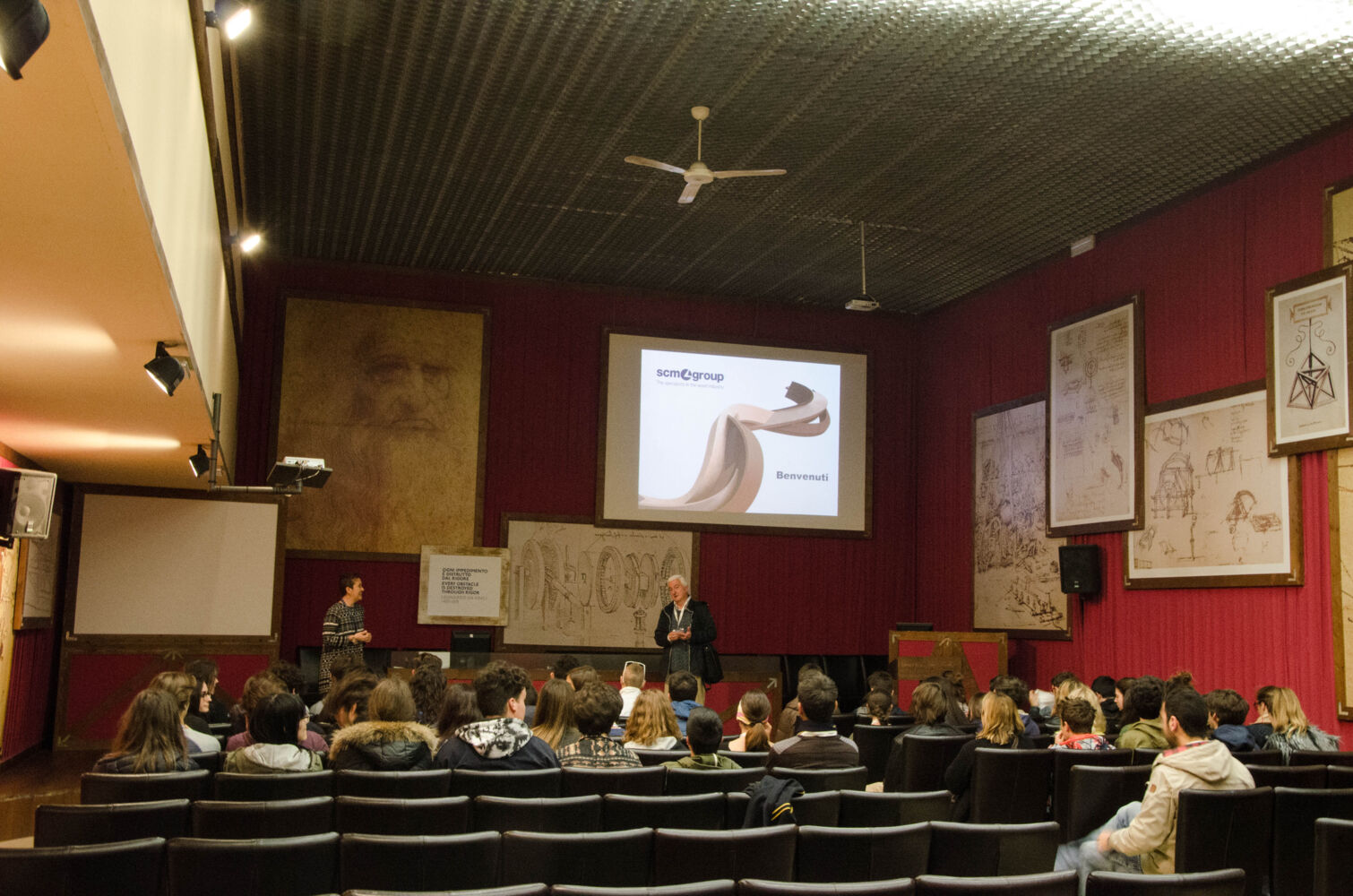 Gli studenti della Fondazione Karis in visita