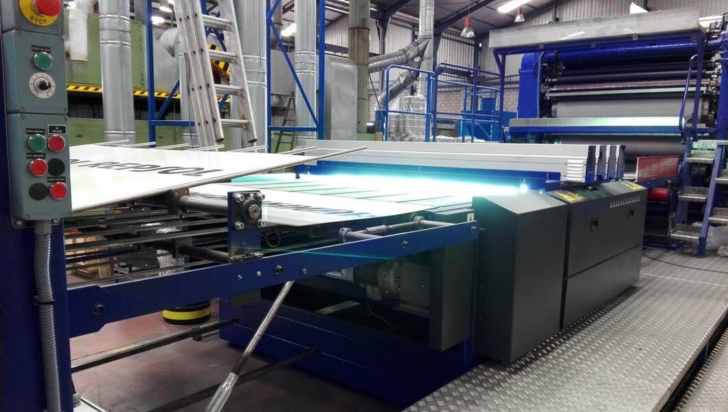 Oberflächenbehandlung - Verarbeitungs und Trocknungssysteme für das Grafikdesign - METALCURE - UV dryers
