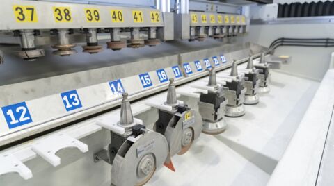 Cms gea : possibilités infinies pour l’usinage du verre avec une seule machine