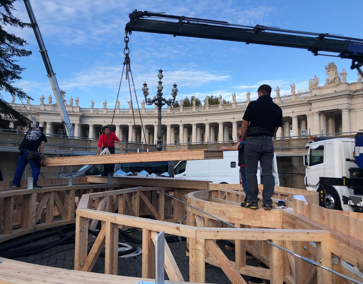 Il nostro cliente Legnolandia autore del presepe inaugurato in Vaticano