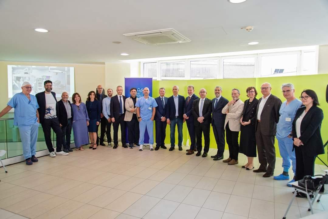 Nuovo robot chirurgico per l’ospedale di rimini con il sostegno anche di Scm Group