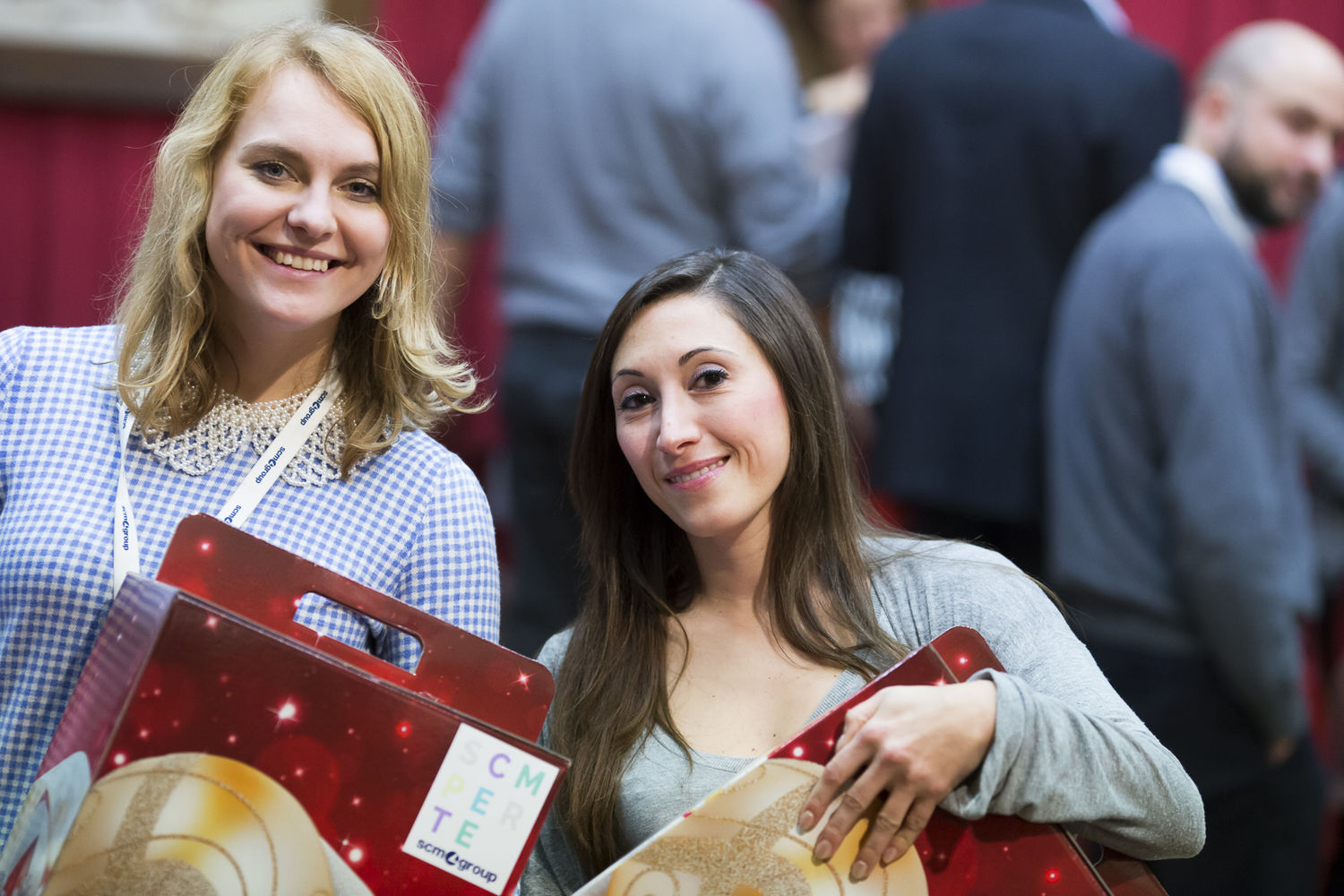 Frohe Weihnachten und ein glückliches Neues Jahr 2017 wünscht die SCM Group