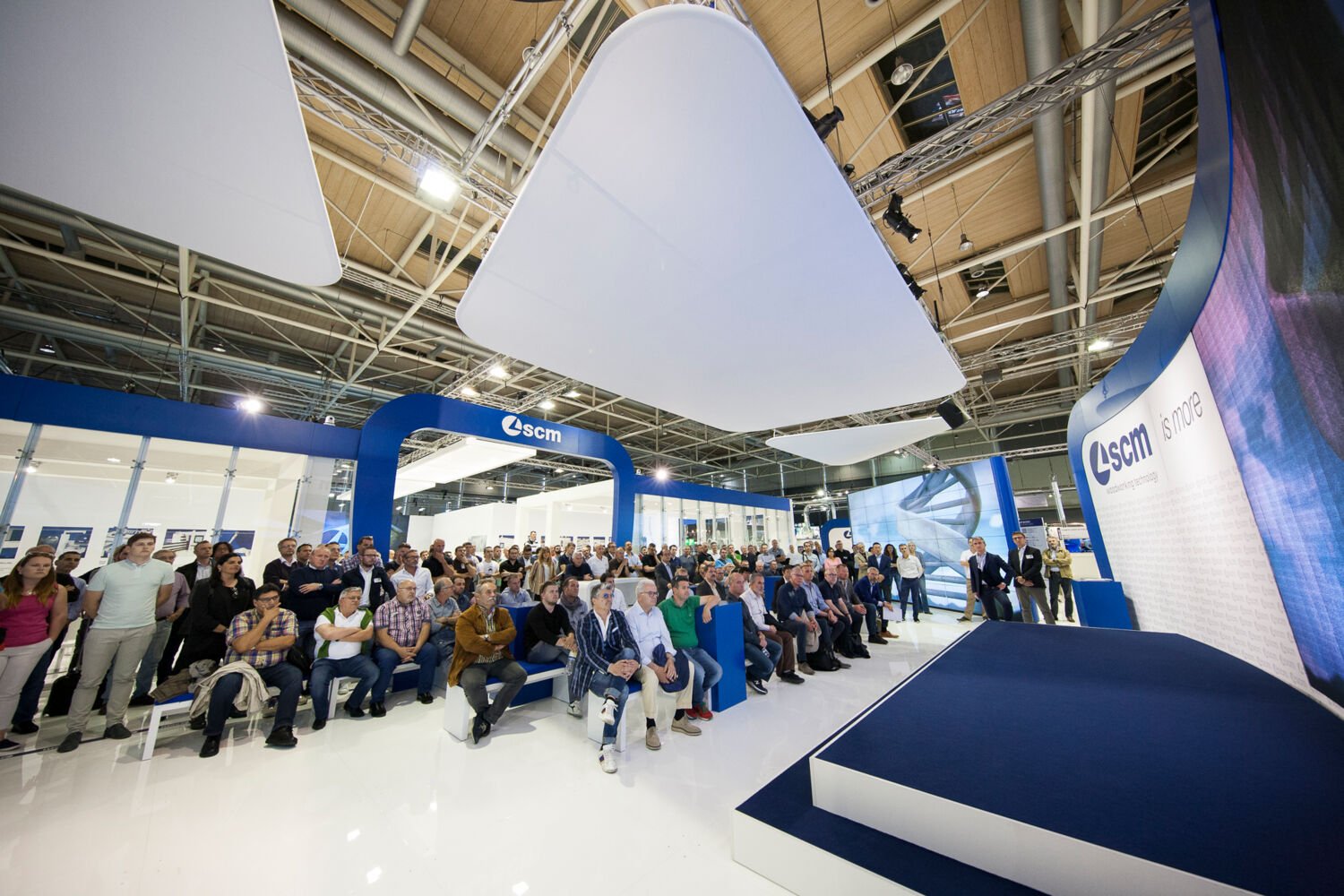 Diary from Hanover.  An exciting start for Scm at Ligna 2017