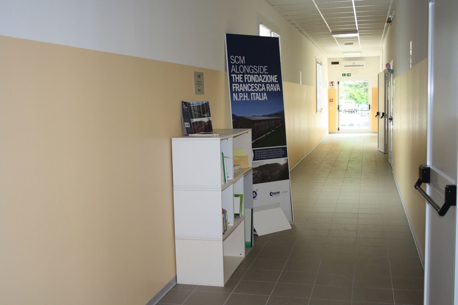 SCM donates the bookshelves to the schools hit by the earthquake in Norcia and Cascia