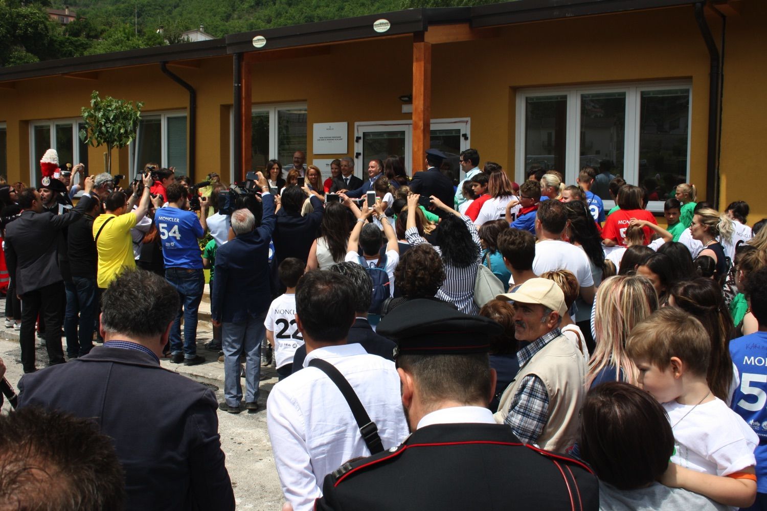 SCM donates the bookshelves to the schools hit by the earthquake in Norcia and Cascia