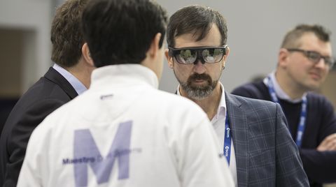 Im Herzen der digitalen Fabrik mit der intelligenten Brille von SCM