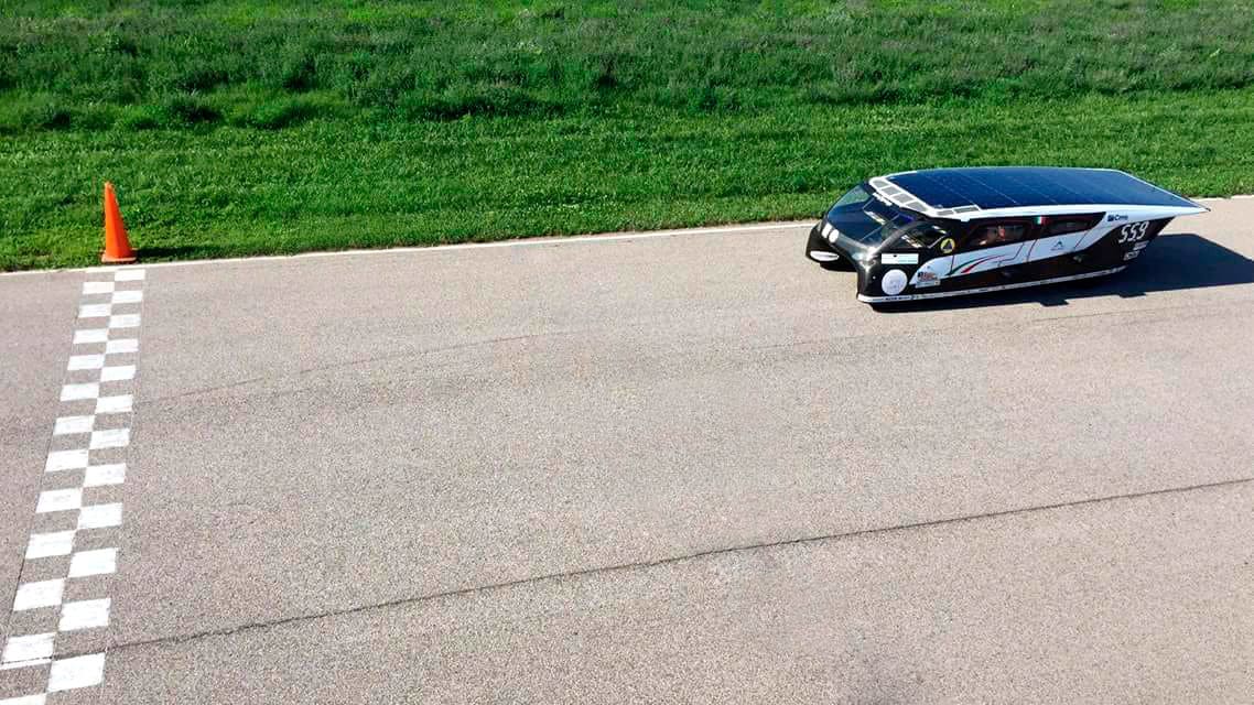 O Emilia 4 está entre os magníficos onze do American Solar Challenge