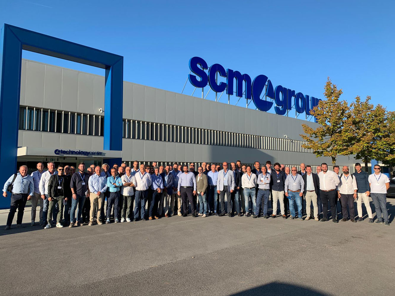 Treinamento e formação do time para a rede de vendas da SCM Itália 