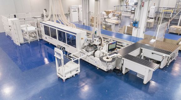 Flexible edgebanding cell