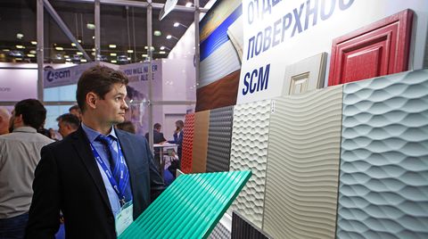 Woodex, день 2: команда SCM Россия приветствует журналистов и посетителей выставки и представляет свои уникальные решения в Технологиях отделки поверхностей.
