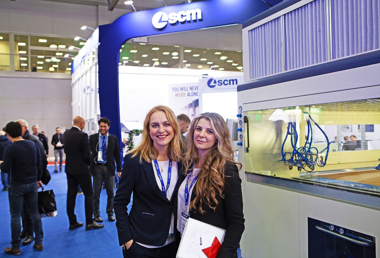 Woodex, day 2: the SCM team welcomes journalists and visitors for a “total touch experience”