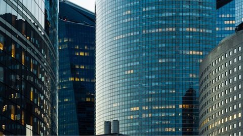 The benchmark for machining large pieces of glass: profile