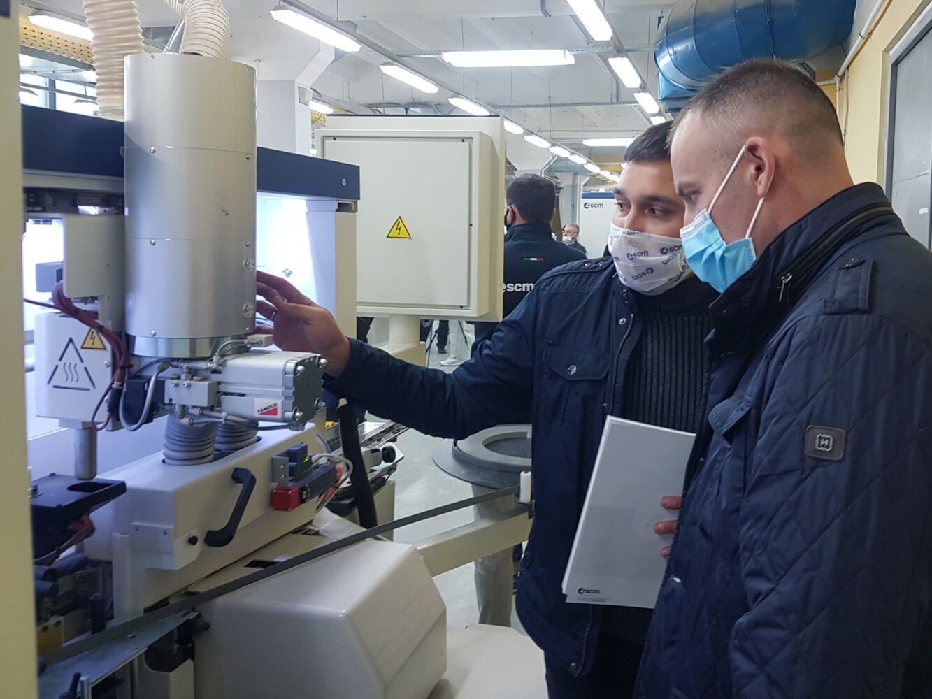 Мастера квалифицированы. Бригада рабочих. Мастера квалифицированы. Мастера квалифицированы. Мастера квалифицированы.