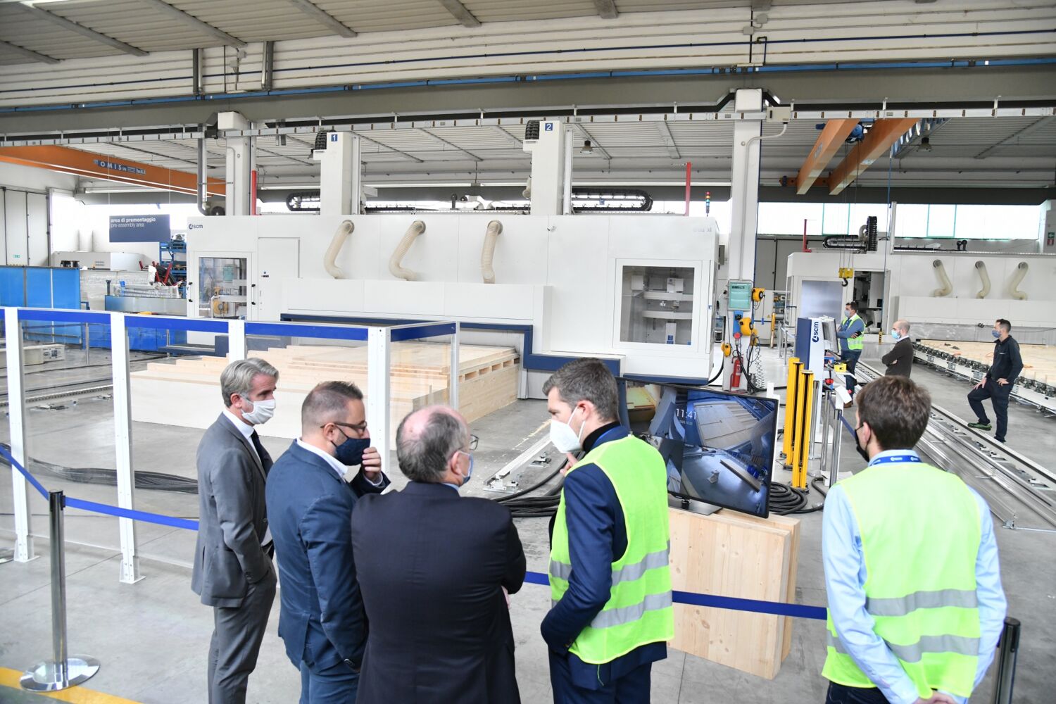 Great interest in the new “extra-large” cnc machining centre for the wooden construction industry
